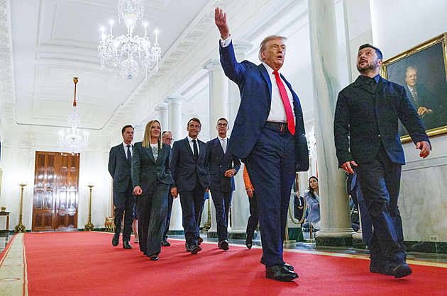 Trump „upekl“ schůzku Zelenskyj - Putin. S lídry EU řešil záruky pro Ukrajinu
