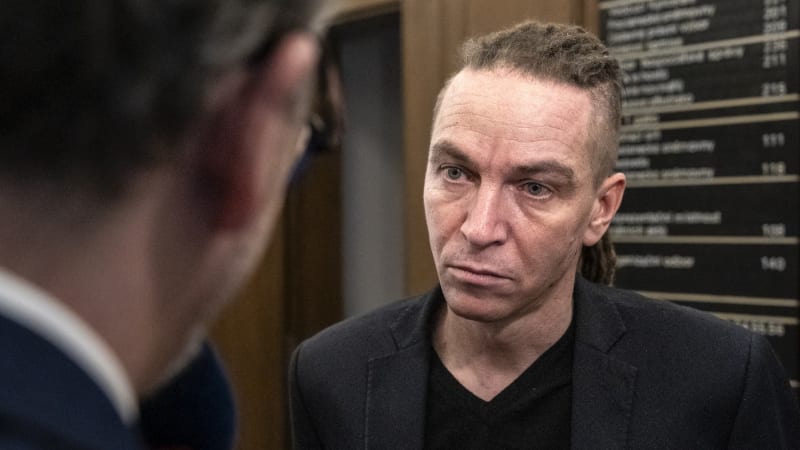 Blábol a rudé vidění, schytal to Bartoš od ODS. Kritizoval rušení daně z prodeje velkých firem