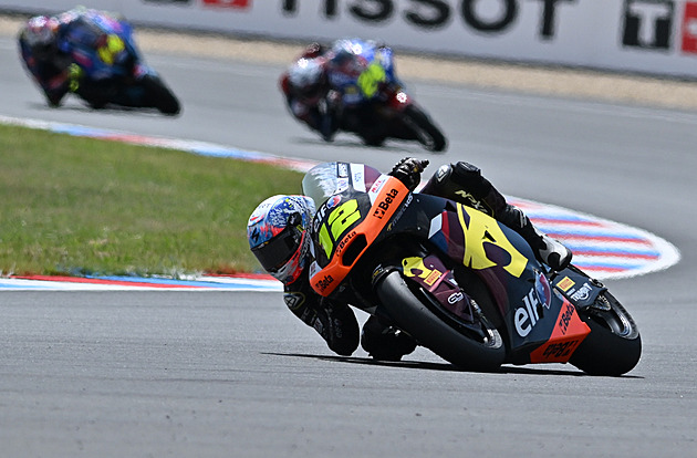 Salač dojel v Maďarsku osmý, závod Moto2 vyhrál poprvé Alonso