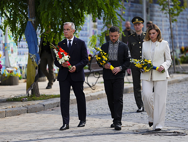 Ukrajina si připomíná Den nezávislosti, Rusko mezitím zaútočilo desítkami strojů