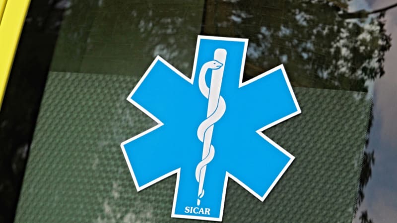 Hrdinové z Hradce: Záchranáři oživili těhotnou ženu, ta pak porodila zdravou holčičku