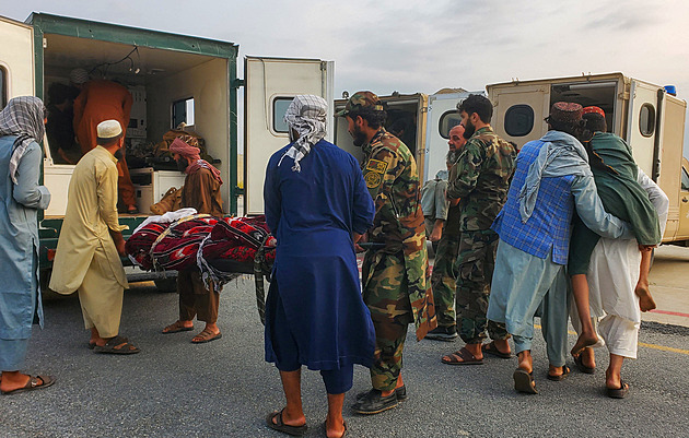 Při zemětřesení v Afghánistánu zemřelo přes 600 lidí, zraněných je 1500