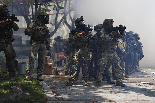 Další Trumpova blamáž? Národní garda je v Los Angeles nelegálně, rozhodl soud