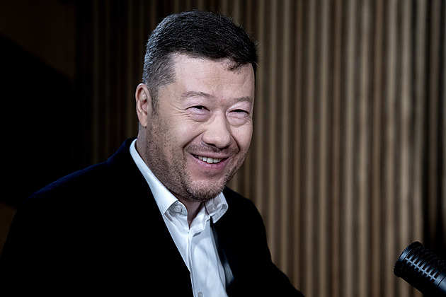 KOMENTÁŘ: Selský rozum, či dekarbonizace? Odpověď je jasná, píše Okamura