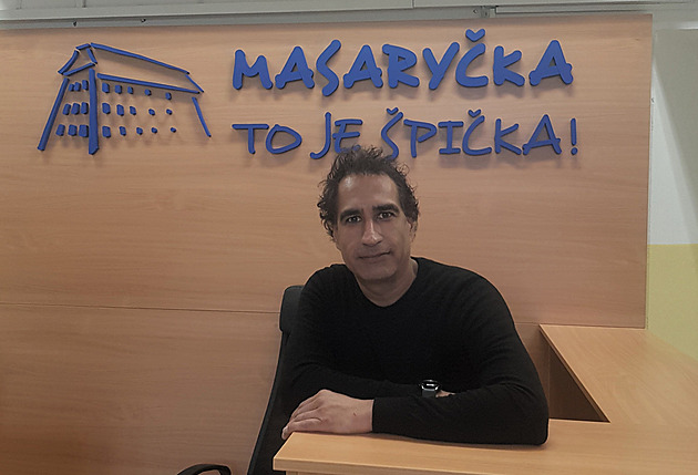 Z londýnského kariéristy učitelem v Česku. Už jsem nechtěl jen přijímat, říká