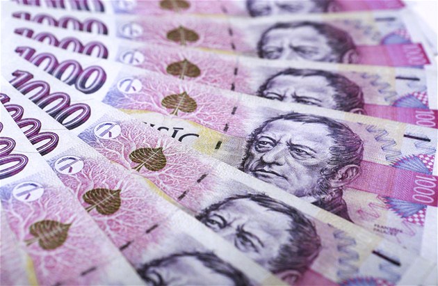 Vliv krize ve Francii i Trumpových cel. Jak si v srpnu vedly akcie a podílové fondy?