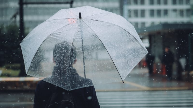 VÝSTRAHA: Na Česko se ženou prudké lijáky a bouřky. Kde být na pozoru?