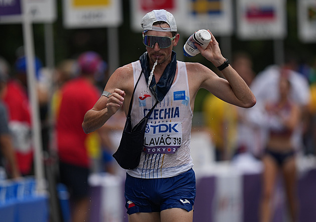 Škoda, že došly ochlazovací houbičky. Hlaváč o výhni v Tokiu i pomoci Stewartové