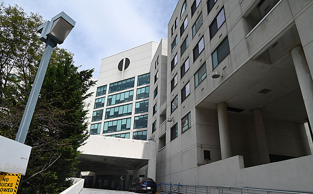 Pětadevadesátiletá žena ubila v domově důchodců spolubydlící opěrkou z vozíku