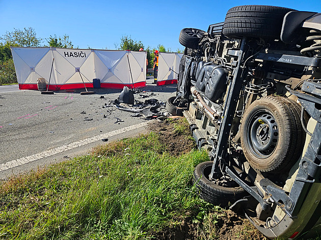 Osobní auto na D1 přejelo do protisměru, střet s dodávkou řidič nepřežil
