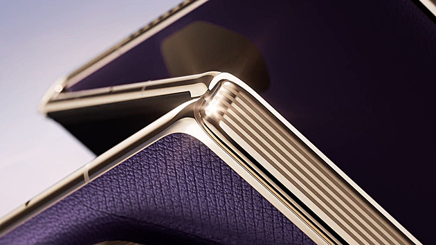 Neuvěřitelná trojskládačka je zpět. Nová, lepší a konkurence stále nic nemá