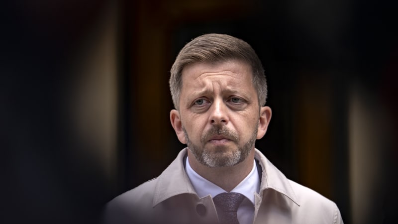 Ať gauneři čelí spravedlnosti, vítá Rakušan soud v kauze Dozimetr. Reakce z ANO: Smrduté bahno