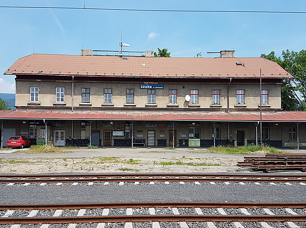Už ho nechceme. Kraj nepřevezme nádraží u Litvínova, kde plánoval muzeum
