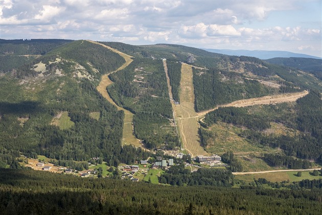 Ochránci přírody uspěli. Sjezdovka v Dolní Moravě musí zavírat se soumrakem