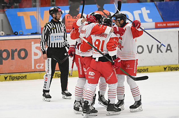 Olomoučtí hokejisté udivují extraligu, skolili i lídra a shlížejí na Spartu