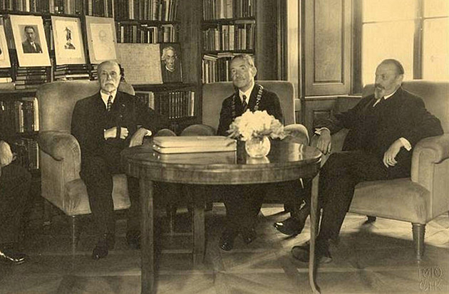 Klíčový muž za Masaryka i Beneše a hlava odboje. Šámal byl schopný i diskrétní