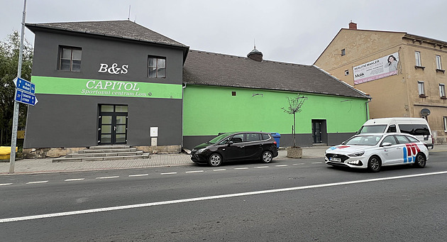 Odložení neplatí. Prodej kina manželovi starostky za 100 tisíc se vrací policii