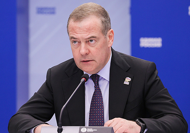 Vydal se na válečnou stezku! V Rusku zuří po Trumpově uvalení ropných sankcí