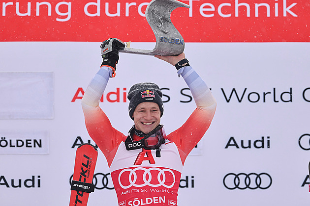 První obří slalom sezony ovládl Odermatt, nejlépe si poradil s těžkými podmínkami