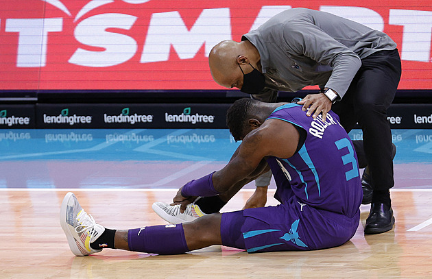 Budu předstírat zranění. Vsaď proti nám, jsme bez LeBrona. Jak se v NBA podvádělo