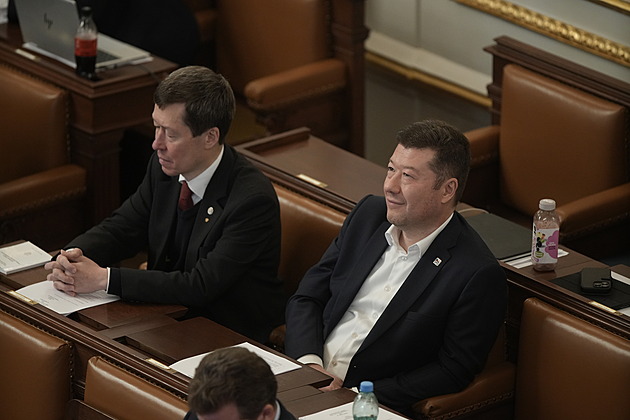 Jako šéf budu Sněmovnu spojovat, slibuje Okamura. Exhibicionismus, tvrdí Skopeček