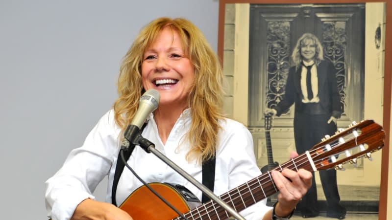 Lenka Filipová podstoupila operaci mozku kvůli sraženině. Zůstává v nemocnici