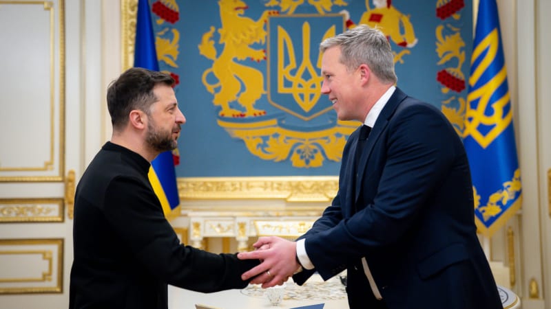 Kdo přesvědčí Ukrajinu? Trump do Kyjeva posílá „chlápka s drony“