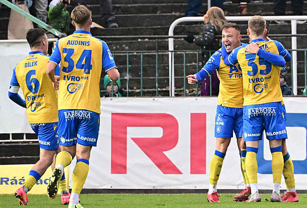 Kozákova snová noc. Neuráží se a nekope kolem sebe, chválí trenér žolíka