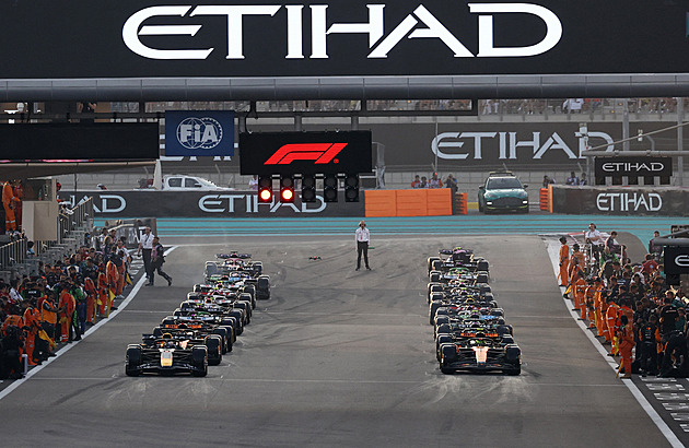 F1 ONLINE: V Abú Zabí se rozhodne o titulu. Norris jede za Verstappenem a Piastrim
