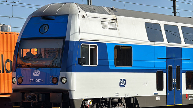 Vlak u Raspenavy na Liberecku srazil člověka. Provoz na trati stojí