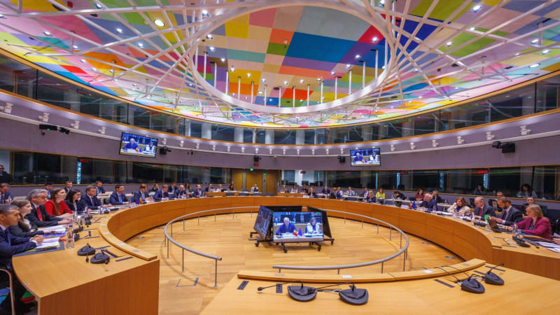 Emisní povolenky začnou platit až v roce 2028. EU se dohodla na jejich odložení