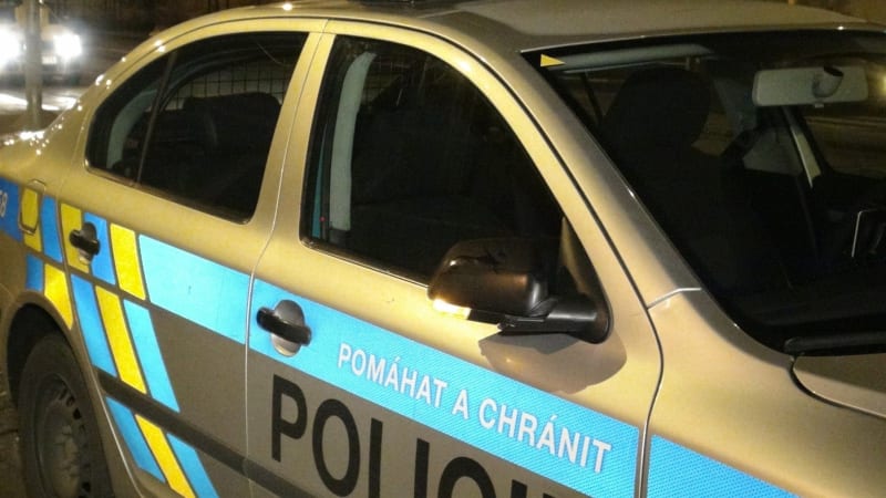 Policejní auto se v Ostravě srazilo s osobním vozem. Při nehodě se zranilo pět lidí