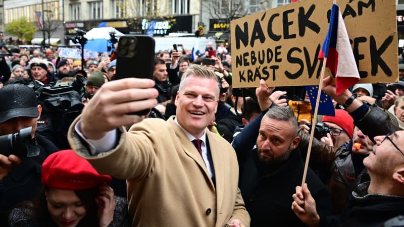 Pavel se opřel do Turka kvůli kauzám: Neměl by si vymýšlet jak malý kluk, prohlásil prezident