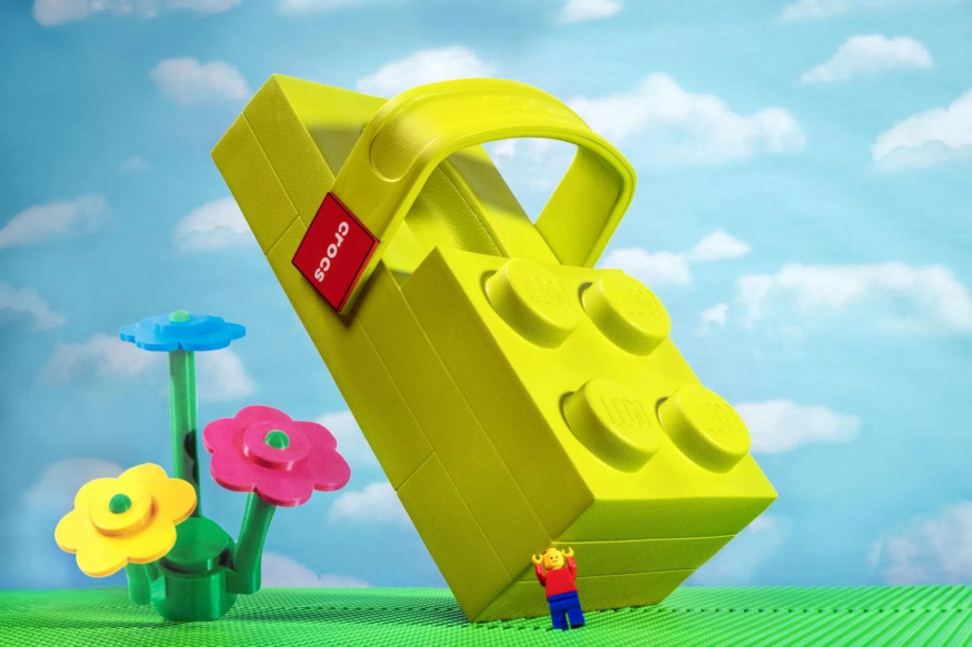 Šlápnutí na Lego už nebude bolet. Crocs přichází s novinkou, nad kterou zůstává rozum stát