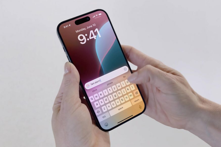 Nečekaný tah Applu. Nová Siri dorazí v únoru, pak přijde další nášup novinek