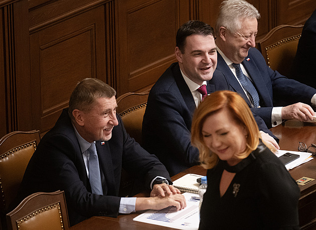 Velvyslanec USA kritizuje Česko za výdaje na obranu. Každý musí nést svůj díl, říká