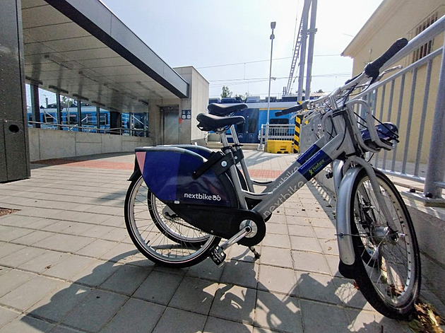 Méně vandalů, větší vděk. Sdílená kola se prosazují i v menších městech