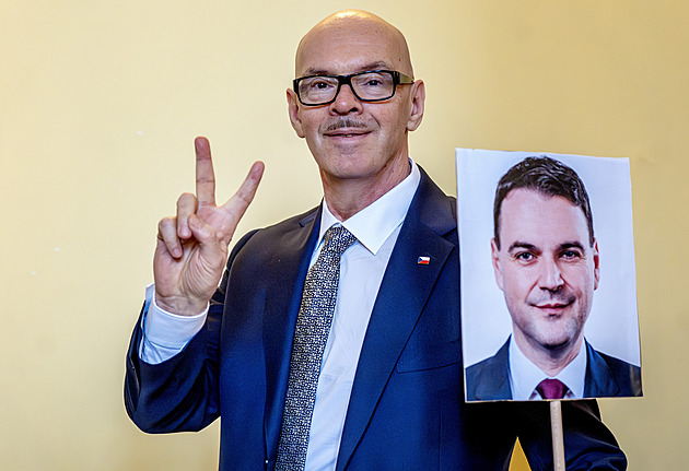 Jsou to dvě piva měsíčně. Zrušení poplatků je populismus, vzkazují herci a režiséři