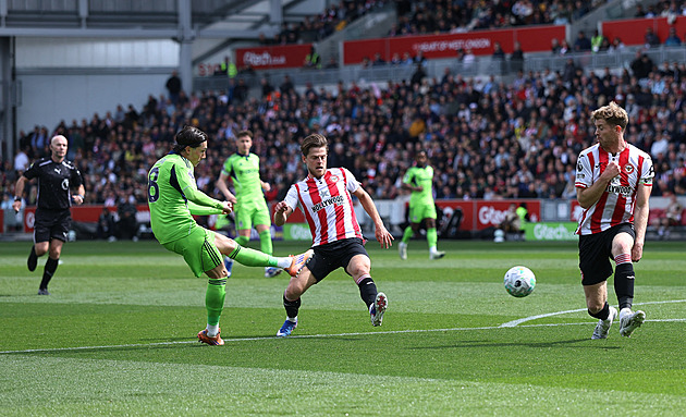 ONLINE: V Brentfordu nepadl ani jeden gól, Wolves s Krejčím nastoupí na Leedsu