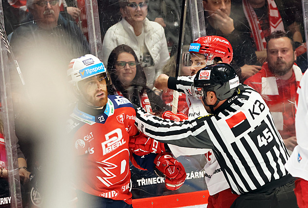 Z Třince bez výhry? Špatní z toho nejsme. Sedlák před vítězným gólem schytal ránu