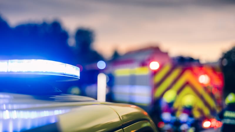 Motorkář zahynul po čelním střetu s autem na Šumpersku. Další dva lidé skončili v nemocnici