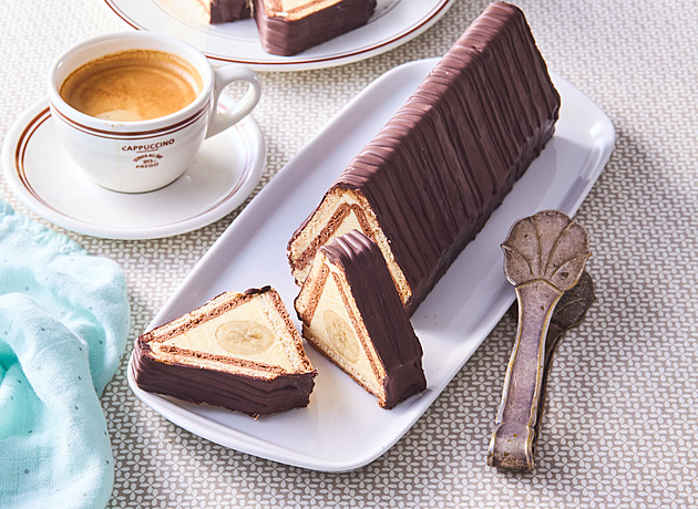 Víkendové pečení se SweetBurg: Nechte pravítko v šuplíku, takhle složíte střechu bez měření a nervů