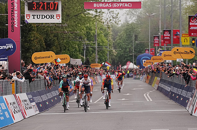 Giro ONLINE: Loučení s Bulharskem. Peloton pomalu vyhlíží závěrečný sprint
