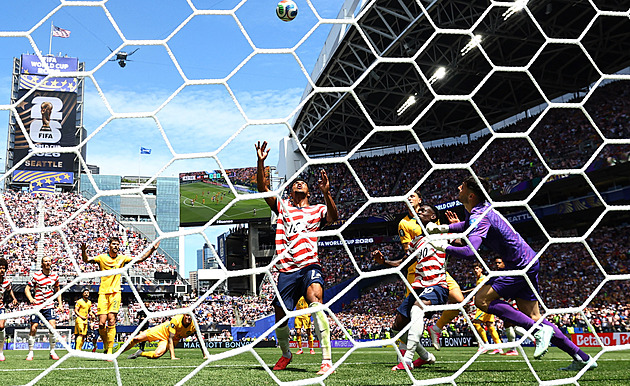 USA - Austrálie 2:0, góly padly v první půli, hostitelé mají druhou výhru a postupují