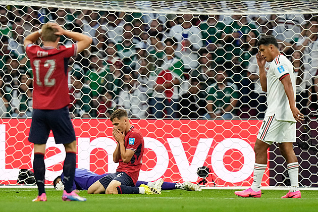 Minul jen těsně, pak ale Češi odpadli. Ta šance mrzí hodně, řekl debutant Višinský