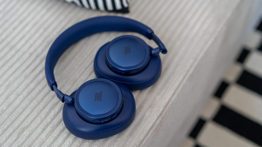 Recenze sluchátek JBL Live 780NC: barevná, s perfektním ANC i skvělou výdrží