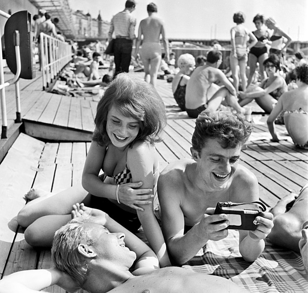 Retro nafukovačky, limo a opálená těla. Nostalgické vzpomínky na léto u vody