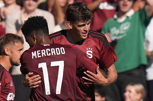 Guddalův gólový debut na Letné. Jsem vysoký, chci toho využívat častěji, slíbil