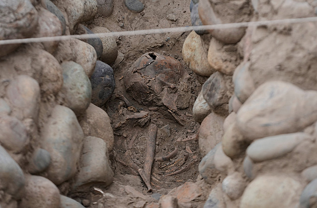 Vzácný nález archeologů v Peru. Objevili 1400 let staré pozůstatky muže