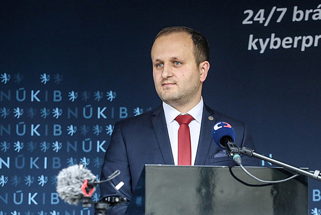 Čína pokračuje v Česku v kyberšpionáži, měli bychom mít plán B, uvedl šéf NÚKIB